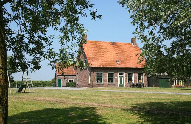 Welcoming Farmhouse in Eede near centre