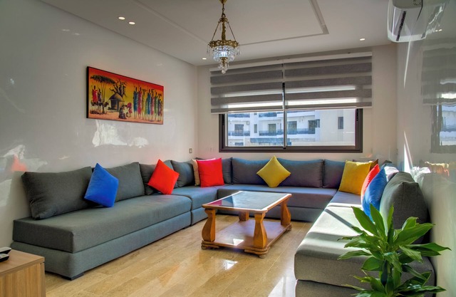 well-appointed apartment, 7-minute drive from the beach and water park.