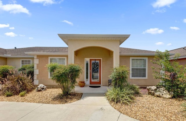 Well appointed home welcomes you PLEASE NOTE: We are outside of The Villages