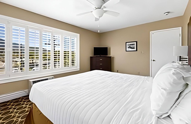 Well-Located Suite | Kitchen | Outdoor Pool | Free Parking | BBQ Area