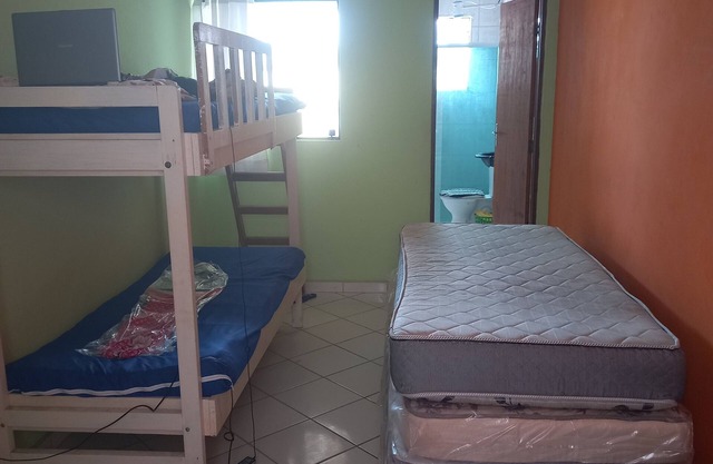 Well ventilated house, semi-detached, in Vila Loty, in Itanhaém, CLOSE TO THE BEACH