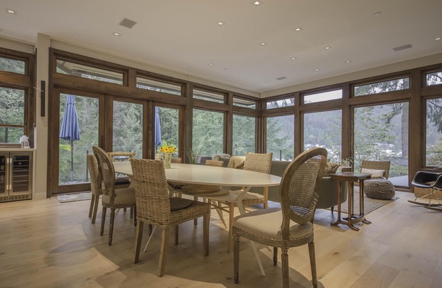 West Coast Designer Home - Ocean & Forest Views & Access