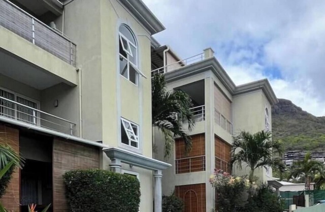 West Riviera - nCentrally Located Apartment close to the beach with breakfast.