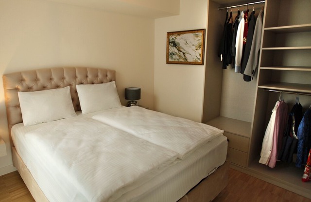 Westarkaden 2.4 | 100m² | Wifi | Netflix | Parking