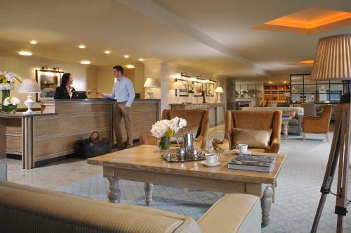 Westport Coast Hotel