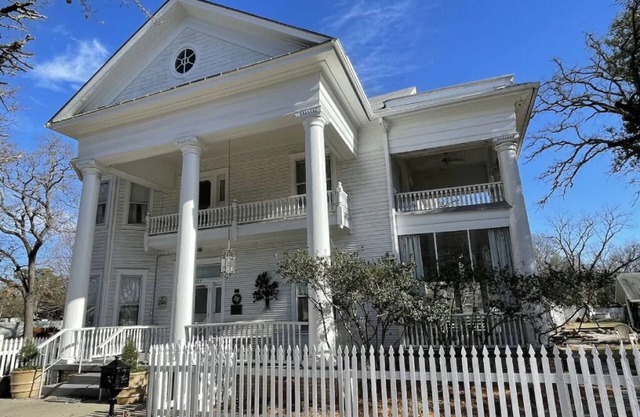 Where Modern Luxury Meets Historical Elegance
