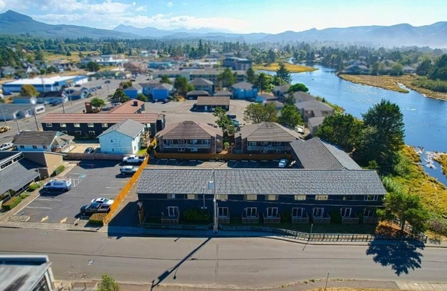 Whimsical Room w/Beautiful Views Near Seaside’s Main Spots