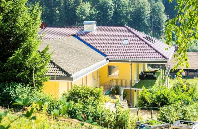 Whirlpool, billiards, sauna! Vacation cottage Lacher