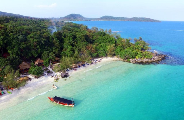White Beach Bungalows