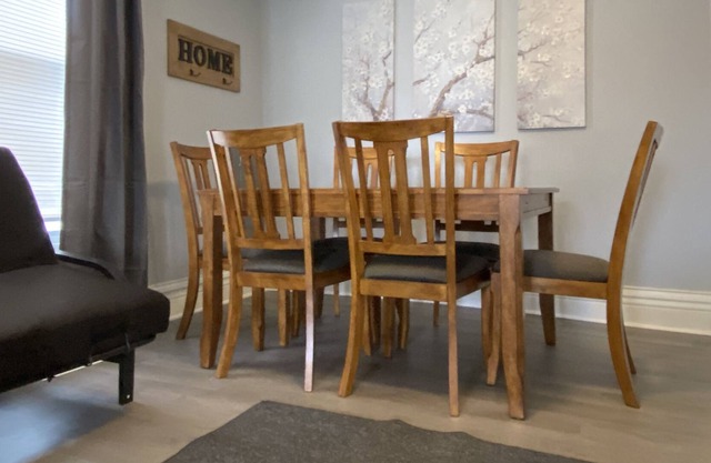 White House Lodge-Canal Street Cottage