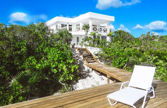 White Ocean Coral - Private Beach Villa