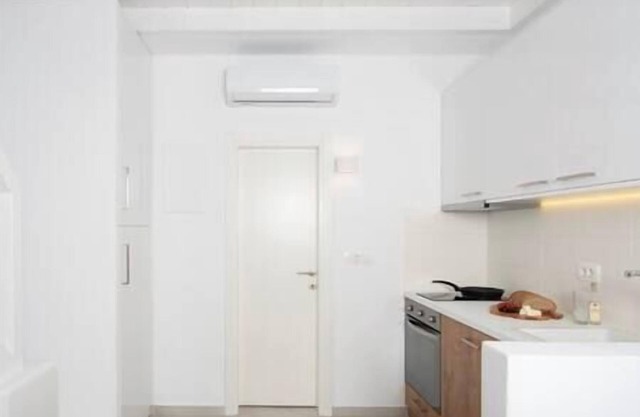 White Orchid Suites | 5 | Duplex | Private Heated Mini Pool