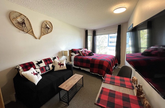 Whitefoot Lodge Studio in Village Centre