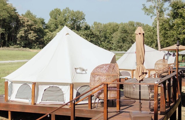 Wild West Hideaway- Glamping with Hot Tub & Swimming Pool