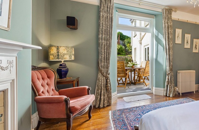 William's Nest - Period Gem with Garden & Terrace