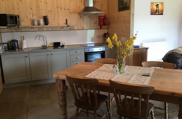 Willow Spacious self catering near Hay on Wye