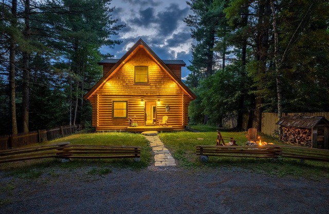 Wilmington Range Chalet with river access