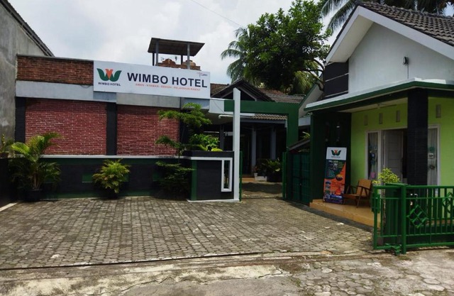 Wimbo Hotel Borobudur
