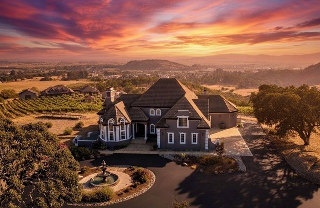 #Wine Country Villa With Breathtaking Views!