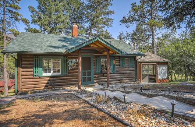 Wine Gazebopikes Peak Mountain Log Cabin for 2