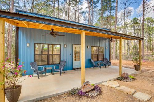 Winnsboro Barndominium with Fire Pit and Large Deck!