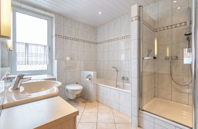 Wohnung Nähe Mainz in Ehemaligem Weingut mit 6 Schlafzimmer