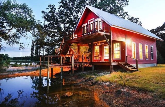 Wonderful 13 Acre East Texas Getaway near Canton on 3 Stocked Ponds!