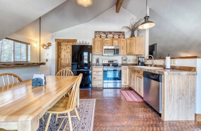 Wonderful 2 Bed 2 Bath Cabin on The Bitterroot River
