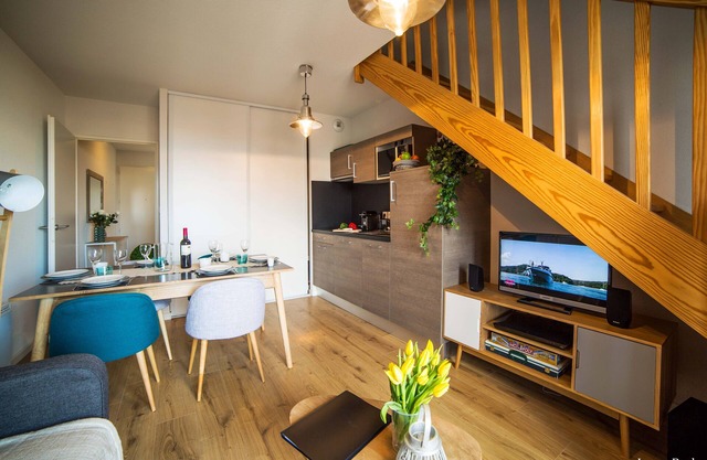 Wonderful appartment–in front of the sea– Swimming pool–Jacuzzi - Nicy Decoratio