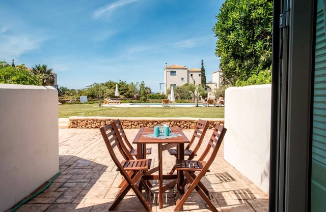 Wonderful Neapoli Villa Beachfront 2 bedroom Villa Neapoli