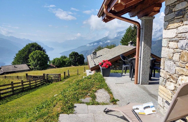 Wonderful private villa for 6 people with WIFI, TV, patio and pets allowed