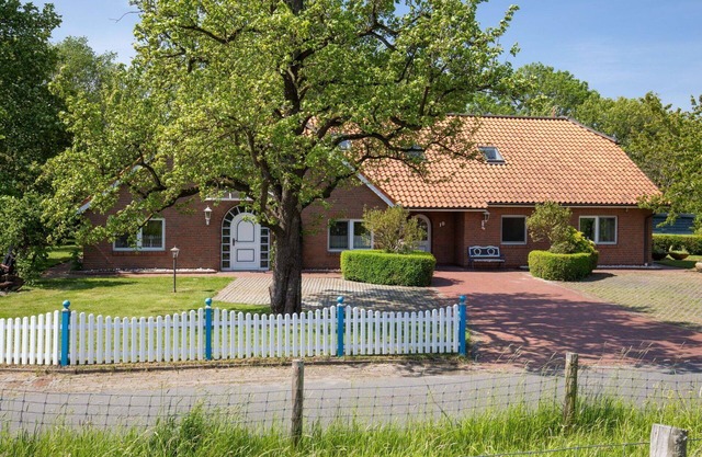 Wonderful private villa for 20 guests with WIFI, TV, terrace and pets allowed