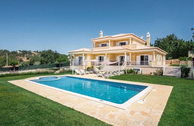 Wonderful private villa for 12 guests with WIFI, A/C, private pool, TV, terrace and panoramic view