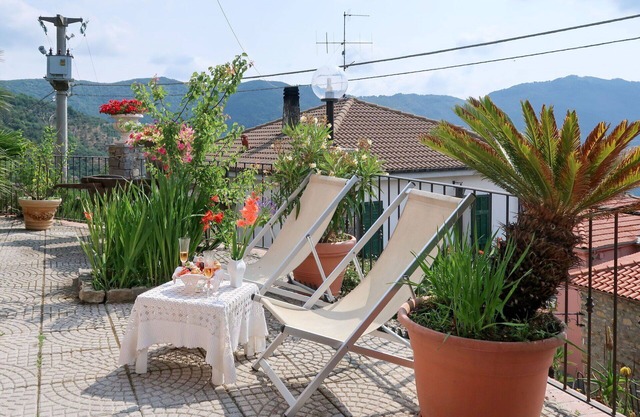 Wonderful private villa for 4 people with WIFI, TV, terrace and panoramic view