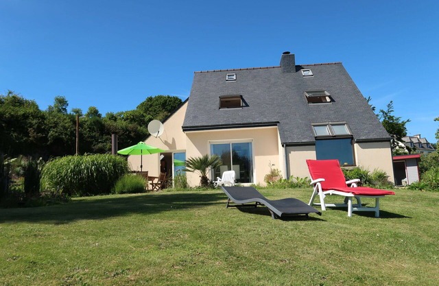 Wonderful private villa for 8 people with WIFI, TV, terrace, pets allowed and parking