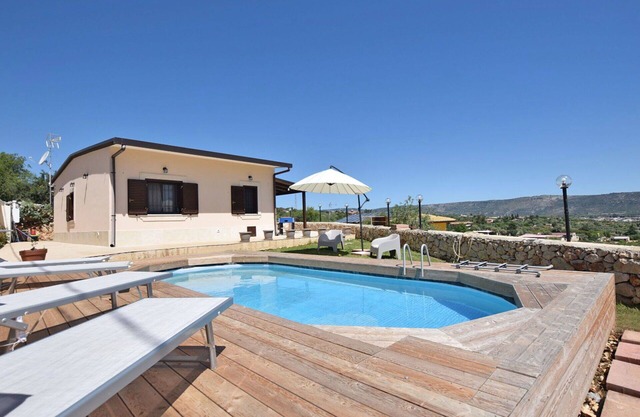 Wonderful private villa for 5 people with WIFI, A/C, private pool, TV, terrace and panoramic view