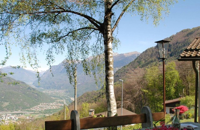 Wonderful private villa for 4 people with WIFI, patio, pets allowed, panoramic view and parking