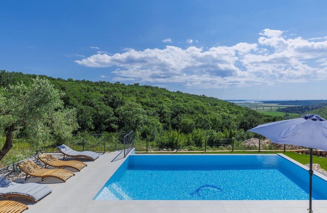 Wonderful private villa for 12 people with WIFI, A/C, private pool, TV and terrace
