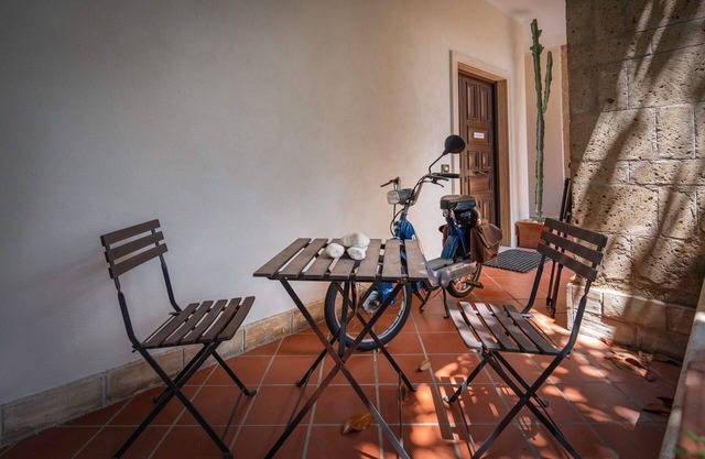Wonderful villa for 6 guests with WIFI, A/C, TV and terrace