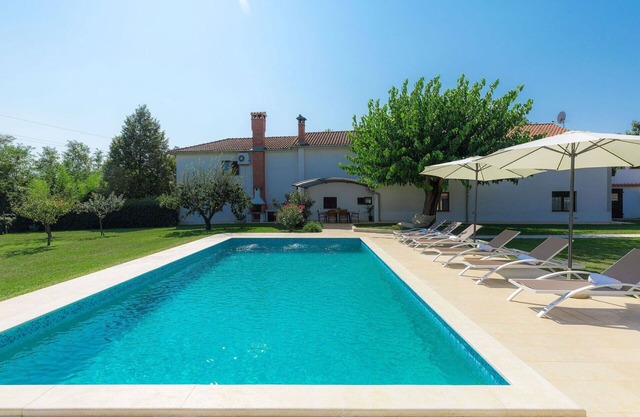 Wonderful villa for 7 guests with private pool, A/C, WIFI, terrace and pets allowed