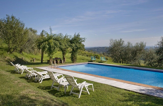 Wonderful villa with hot tub, private pool, A/C, WIFI, TV, patio and panoramic view, close to L.