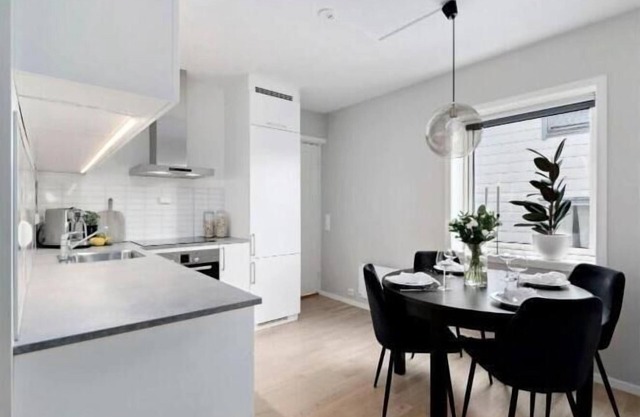 Wonderfully located, 2bedroom, Balcony