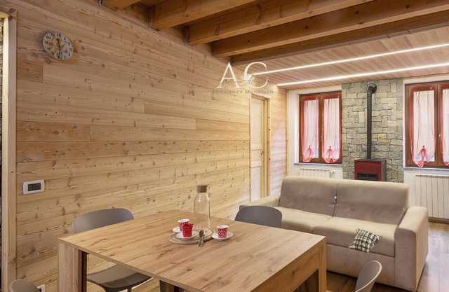 Wood harmony - Two Bedroom Apartment, Sleeps 8