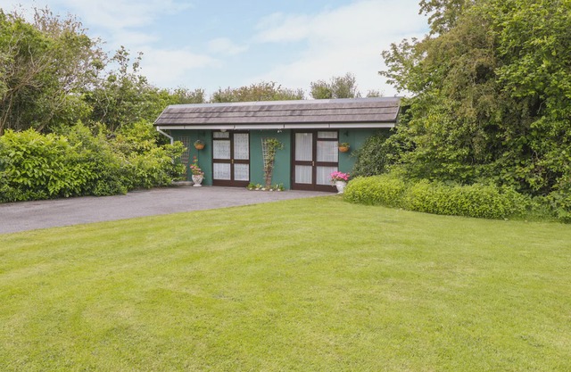 Woodside Lodge, OUGHTERARD, COUNTY GALWAY