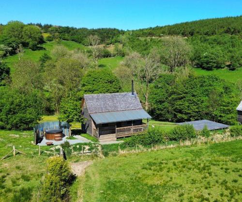 Woolly Wood Cabins - Bryn