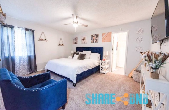 Work & Relax ~ Near LRAFB ~ King Bed ~ Patio