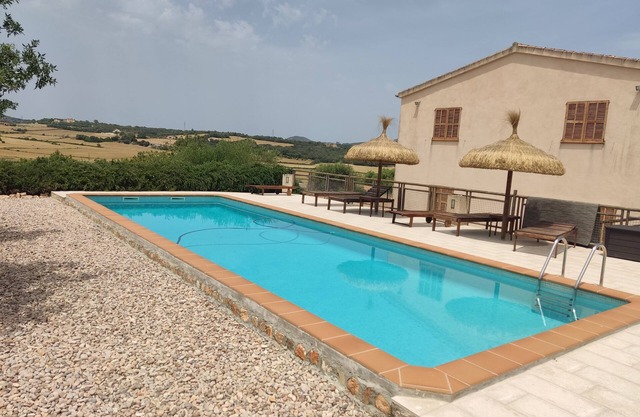 WOW ! . 60% DISCOUNT, STAYS UNTIL NOVEMBER 4, MINIMUM 10 NIGHTS.
