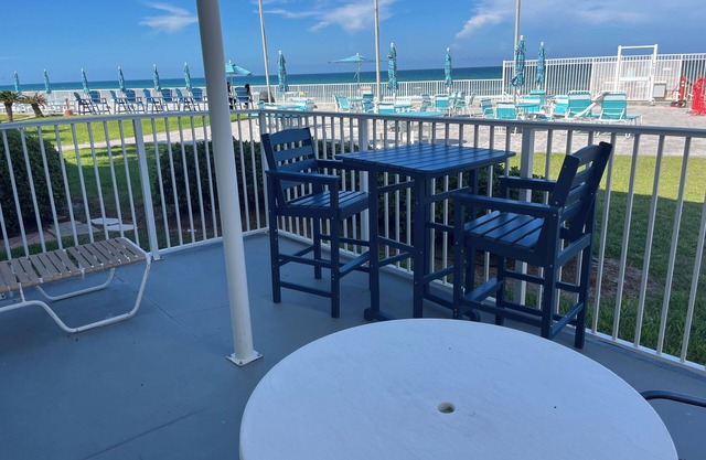 WOW BEACH FRONT Ground Level
