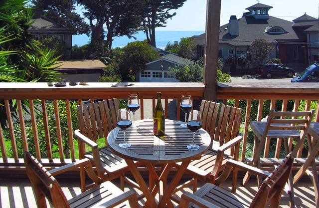 WOW Ocean View Rincon Point Gated Neighborhood, Well-appointed Pups pre-approved