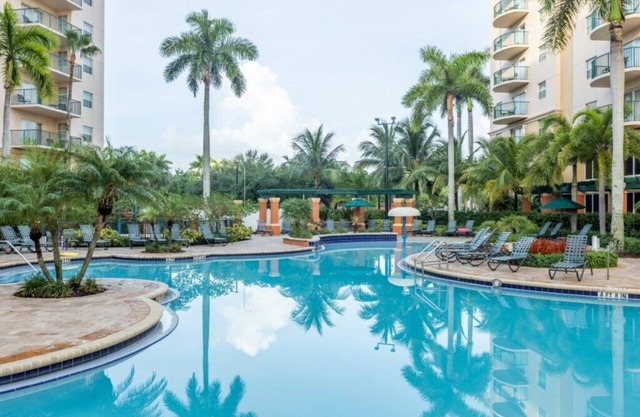 Wyndham Palm-Aire - 2 Bedroom Condo